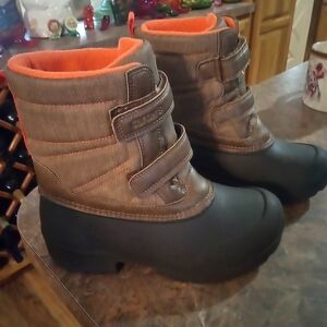 Carter's Kids Boots Brown and Orange. Size 3